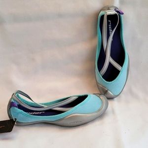 BNIB Rider Spirit III Strappy Flat Sandals - Sz 6 - Silver/Blue - Made in Brazil